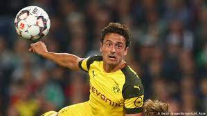 Nach der niederlage in berlin wurde viel über fehlende tugenden beim bvb diskutiert. Borussia Dortmund S Thomas Delaney I Like To Take Responsibility Sports German Football And Major International Sports News Dw 18 10 2018