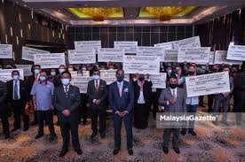 21 kumpulan ucapan hari hak asasi manusia 2020, cocok untuk status. Menteri Sumber Manusia Serah Geran Pembangunan Kesatuan Pekerja