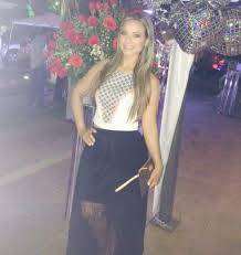 Karina y marina es el canal de youtube de karina, y en él parodia a dos hermanas gemelas que no se soportan: Ella Es Karina La Mujer Con La Que Peter Manjarres Tuvo A Su Primera Hija Protagonista