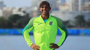 Jacky, de apenas 22 anos, vem para substituir erlon de souza, parceiro de. Vamos Entrar Na Agua Para Brigar Pelo Ouro Promete Isaquias Queiroz