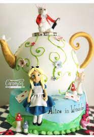 Buon Compleanno Alice Aliceinwonderland Cake Cakedesign Cakedecorations Carmensugarlab Buon Compleanno Compleanno