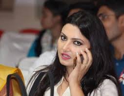 53 Anchor Chitra Tripathi ideas | anchor, things that bounce, female news  anchors