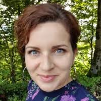 40+ perfiles de «Simona»