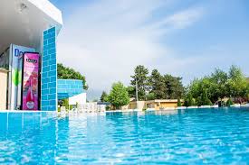 Dunarea hotel complex ( 3 stars) opened in 2008 summer, situated in eforie nord, ina oasis of peace, in the southern part of the resort, close to the railway station, half. Complex Dunarea Eforie Nord Paralela 45