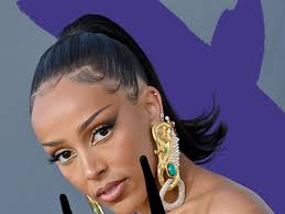 The Doja Cat and Noah Schnapp drama, explained