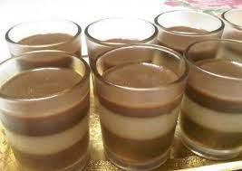 Cara buatnya tidak butuh waktu lama. Resep Dan Cara Membuat Puding Susu Tiga Lapis Enak Dan Kenyal Selerasa Com