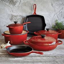 Le Creuset Signature 10 Piece Set Sur La Table In 2020 Le Creuset Cookware Creuset Le Creuset