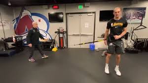 His comically large headband, retreating hairline and 2% milk. Trx Training Alex Caruso Gunnar Peterson Facebook