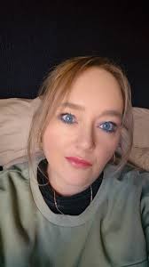 Did you hang up your doll's clothes ?