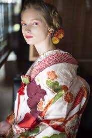 kimono あゆみブライダル 成人式 ヘアスタイル レトロ ブライダル 色打掛 黒
