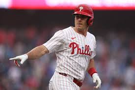 JT Realmuto contract with Phillies ends free agent staring contest