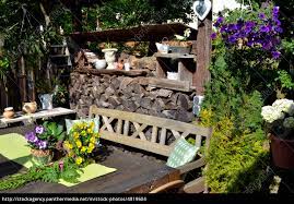 15 20 30 45 60 75. Romantischer Garten Terrasse Dekoration Lizenzfreies Foto 4819604 Bildagentur Panthermedia