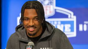 Patriots' Jerod Mayo Walks Back 'Burn Some Cash' Comment