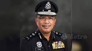 Timbalan ketua polis selangor datuk arjunaidi mohamed berkata dalam serbuan pertama, polis menangkap dua beradik lelaki warga tempatan berumur 25 tahun dan 31 tahun yang menaiki sebuah kereta ford mustang di tepi jalan di lokasi terbabit. Pdrm Umum Pertukaran Naik Pangkat