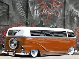 Kedua berdesain boxy dan ketiga ujung depan mobil harus memiliki overhang yang pendek. Pin By Blaise Romany On Cars Bikes Volkswagen Volkswagen Bus Vw Bus