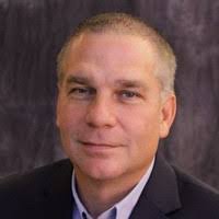 100+ perfiles de «Linkowski»