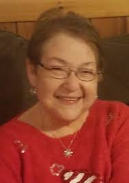 Linda Cluff's Instagram, Twitter & Facebook