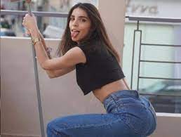 Sep 29, 2020 · #gntmgr #thebachelorgr big brother greece eλληνιδες στο onlyfans fitness ελληνιδες helenalive instagram stories masterchefgr survivorgr thebachelorgr αγγελικη λαμπρη αλεξανδρα παναγιωταρου αναστασια βοσκανιδου αννα μαρια βελλη ασημινα ιγγλεζου. Anna Maria Bellh Apo Thn Ekpomph Toy Baggelh Perrh Sto Survivor