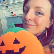 Nadine Grace Curry (@nadinegcurry)