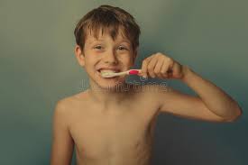 Ein Junge Von 10 Jahren Des Europäischen Auftrittes Nackt Stockfoto - Bild  von obacht, schüler: 59938280