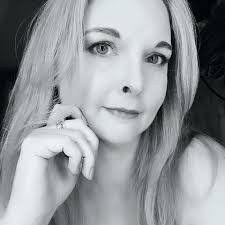 Robin Barnett's Instagram, Twitter & Facebook