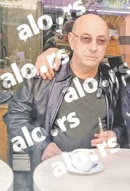 Poslušajte vest preko audio fajla stefan radulac žuti (27) iz kruševca, optužen da je likvidirao sina i oca, vojina (41) i dejana stankovića ždrokinca (70), izručen je srbiji, nakon što je prošlog jula. Jotka Bivsa Zena Mi Je Ukrala Milion Maraka Alo Rs