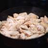 Turn drumsticks over and add more garlic powder, pepper and salt (same as lightly oil a baking sheet, put the drumsticks on top and roast for 40 minutes at 400 degrees. 1