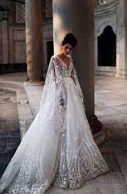 Fabulous And Stunning Wedding Dresses Fabulous Wedding Dress Stunning Wedding Dress White Long Train Wedding Dress Wedding Dresses Princess Wedding Dresses