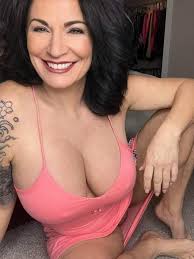 I am a south indian single lady in 50s looking for south indian single  ladies for friendship, lonely here so if anyone interested pls message  thanks