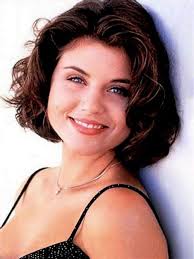 Short Curly Hairstyles For Round Faces 6 2015 Curly Hairstyles Idea Short Hair Styles For Round Faces Short Curly Hairstyles For Women Short Hair Styles 2014