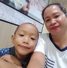 Four hearts, countless blessings.. Holiday hugs and Christmas wishes from  our little crew 🎄🧑‍🧑‍🧒‍🧒 💛