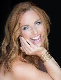 Renee Kelly's Instagram, Twitter & Facebook