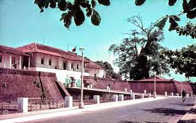 Luís Graça & Camaradas da Guiné: Guiné 6374 - P14145: Memória dos lugares  (281): Bissau e a Fortaleza de São José da Amura (Séc. XVIII), remodelada  em 196869 pelo arquiteto Luís Benavente