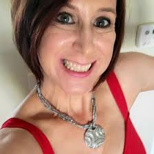 Jennifer Gaulding's Instagram, Twitter & Facebook