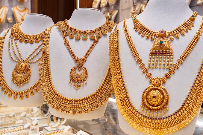 Dubai Gold Surge: Record Prices Reshape Consumer Buying in 2025