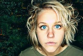 Amanda Mcneill's Instagram, Twitter & Facebook