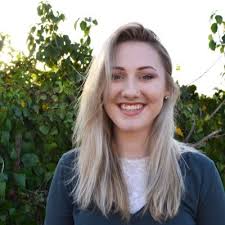 Simone Howard (@si_moneyyy)