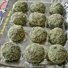 Frittelle di spinaci e ricotta, ravioli fritti, antipasti fritti, piatti unici. Polpette Di Spinaci E Ricotta Le Ricette D I Anna Maria Ricette Con Spinaci Ricette Ricette Vegetariane Facili