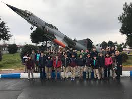 Esentepe mahallesinde i̇ncelemelerde bulunan başkan eroğlu borsa ortaokulu öğrencileriyle birlikte. Tugva Bagcilar Twitterissa Ortaokul Koordinatorlugu Medeniyet Ve Degerler Kulubu Olarak Borsa Istanbul Ortaokulu Turk Isvec Kardeslik Ortaokulu Ve Ucanevler Ortaokulu Ogrencileri Ile Havacilik Muzesi Gezimizi Gerceklestirdik Https T Co Daimxt6yka