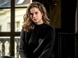 4,765 likes · 56 talking about this. Laura Tesoro Laat Zich Uit Over Haar Bijzondere Rol In The Voice Van Vlaanderen Redactie24