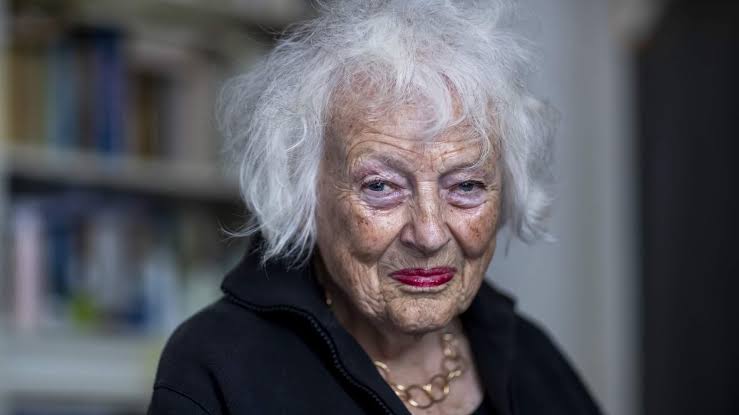 Schrijfster Marjan Berk overleden in Amsterdam: familie reageert | De  Telegraaf