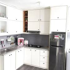 Dalam hal ini, termasuk untuk menyediakan kitchen set maupun kitchen sink yang mendukung berbagai aktivitas di dapur tersebut. Desain Rak Dalam Kitchen Set Cek Bahan Bangunan
