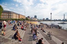 Top 10 attractions walking tour of dusseldorf. What To Do In Dusseldorf Germany In A Day Dutch Wannabe
