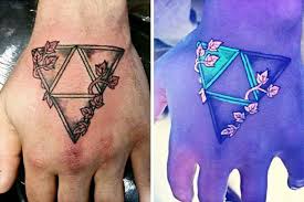 47 Glow In The Dark Tattoos Look Awesome In Uv Blacklight Uv Tattoo Zelda Tattoo Black Light Tattoo