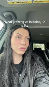 Rhonda Earley's Instagram, Twitter & Facebook