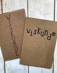 Een Simpele Manier Om Je Wiskunde Schriften Te Versieren Wiskunde Boeken Schoolschrift Schoolspullen