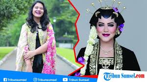 Namun bukan berarti bunda tidak bisa menikmati. Akun Ini Sebut Kahiyang Ayu Sudah Hamil Tak Disangka Ramalan Ki Bintang Alam Terbukti Tribun Sumsel