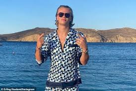 We did not find results for: Erling Haaland Splashed 500k On Lavish Meal And Left A 30k Tip At Mykonos Restaurant Newsfinale