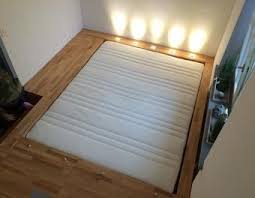 Das Schlafzimmer Hinter Der Geheimtur Podestbett Bett Schlafzimmer Podestbett Podestbett Zimmer Bettpodest