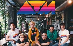 Create and get +5 iq. Single Terbaru Akim And The Majistret Asalnya Untuk Penyanyi Wanita Iluminasi